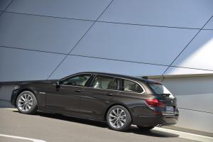 BMW 530d xDrive Touring Modern Line 2013 года  (WW)